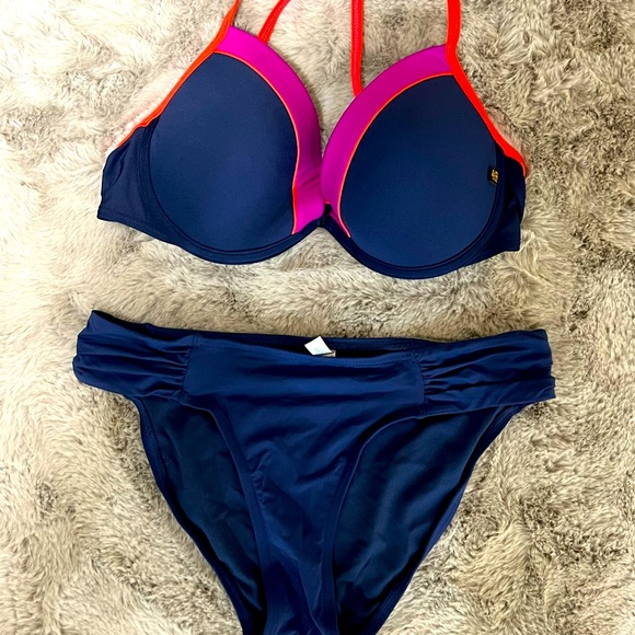 Bikini 👙 - Picture 1 of 4